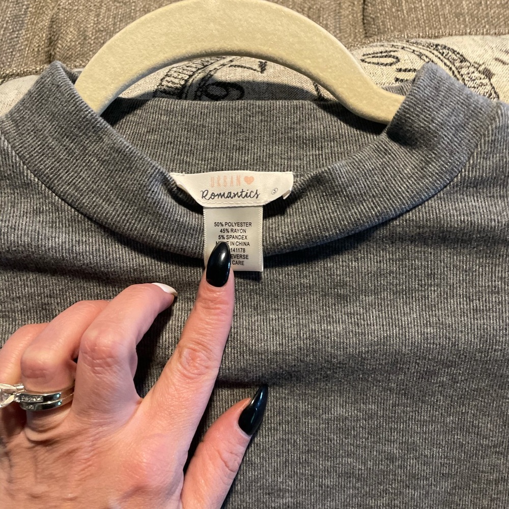 Gray crop top